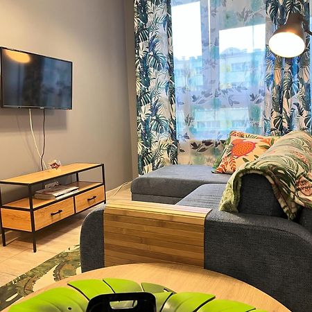 Apartment Metro Slodowiec Free Parking Varsovia Exterior foto