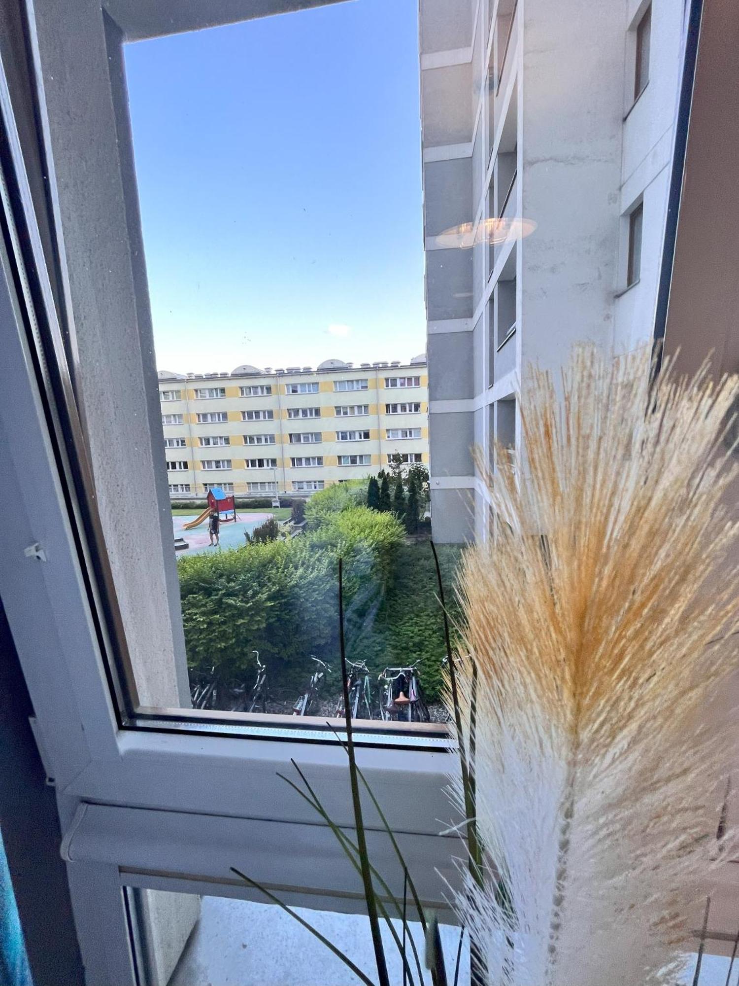 Apartment Metro Slodowiec Free Parking Varsovia Exterior foto