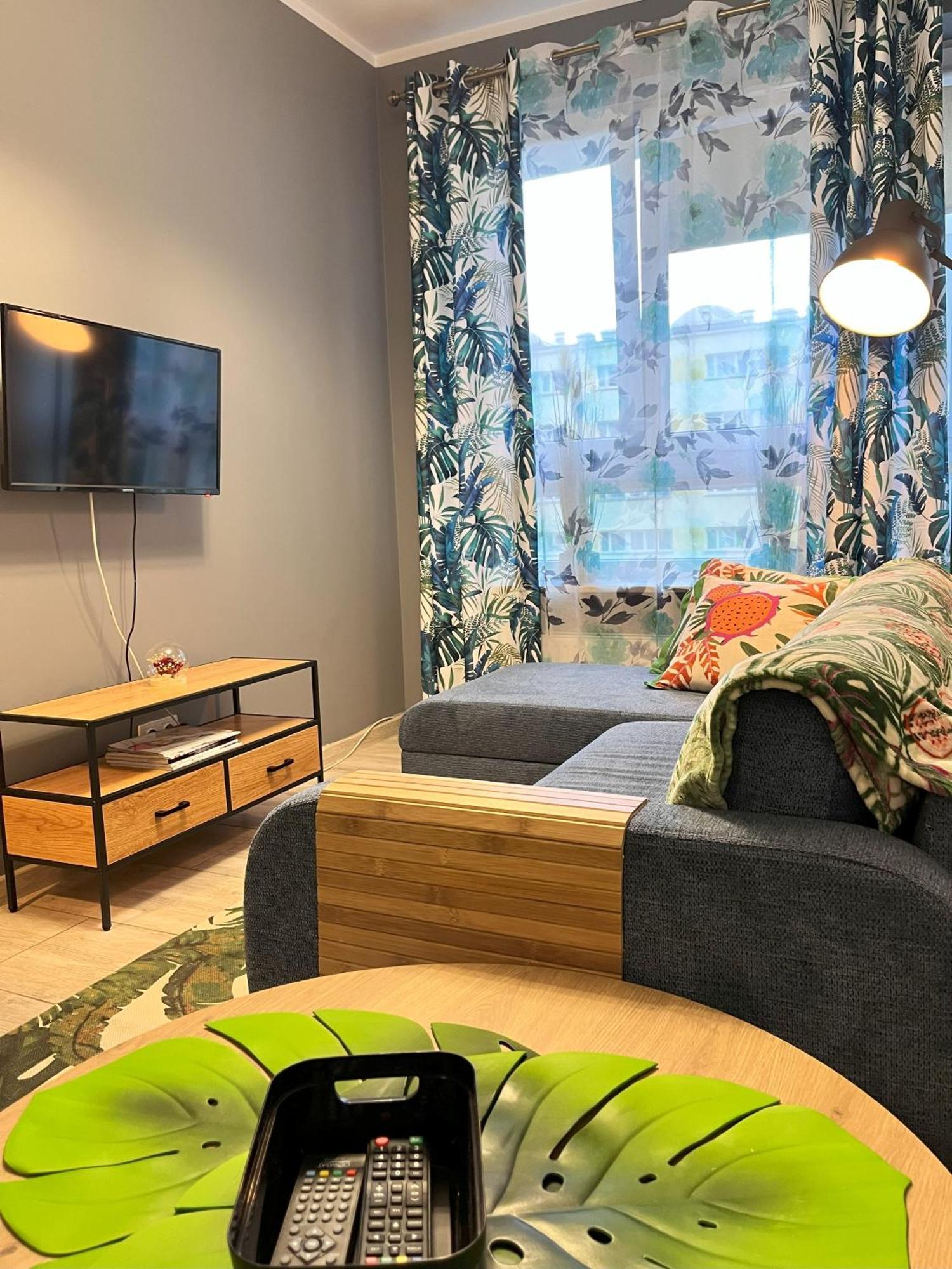 Apartment Metro Slodowiec Free Parking Varsovia Exterior foto